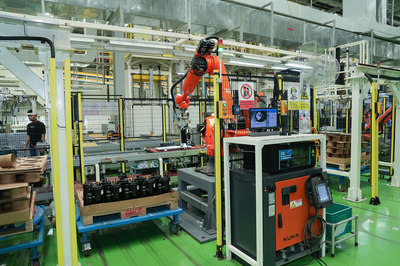 5G機(jī)械臂在美的泰國(guó)工廠的應(yīng)用與網(wǎng)絡(luò)技術(shù)開發(fā)展望